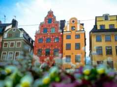 Stockholm’s Old Town: Knights, Kings & Viking Feasts old yellow and red building